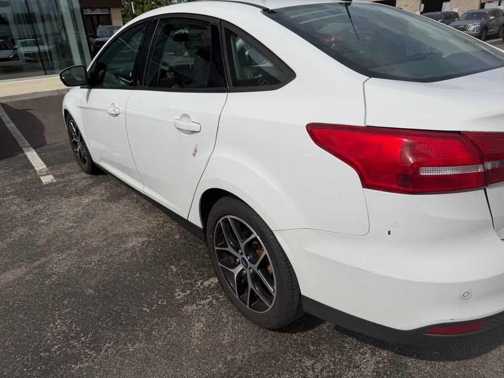 Used 2017 Ford Focus SEL w/ Interior Protection Package FWD image 5