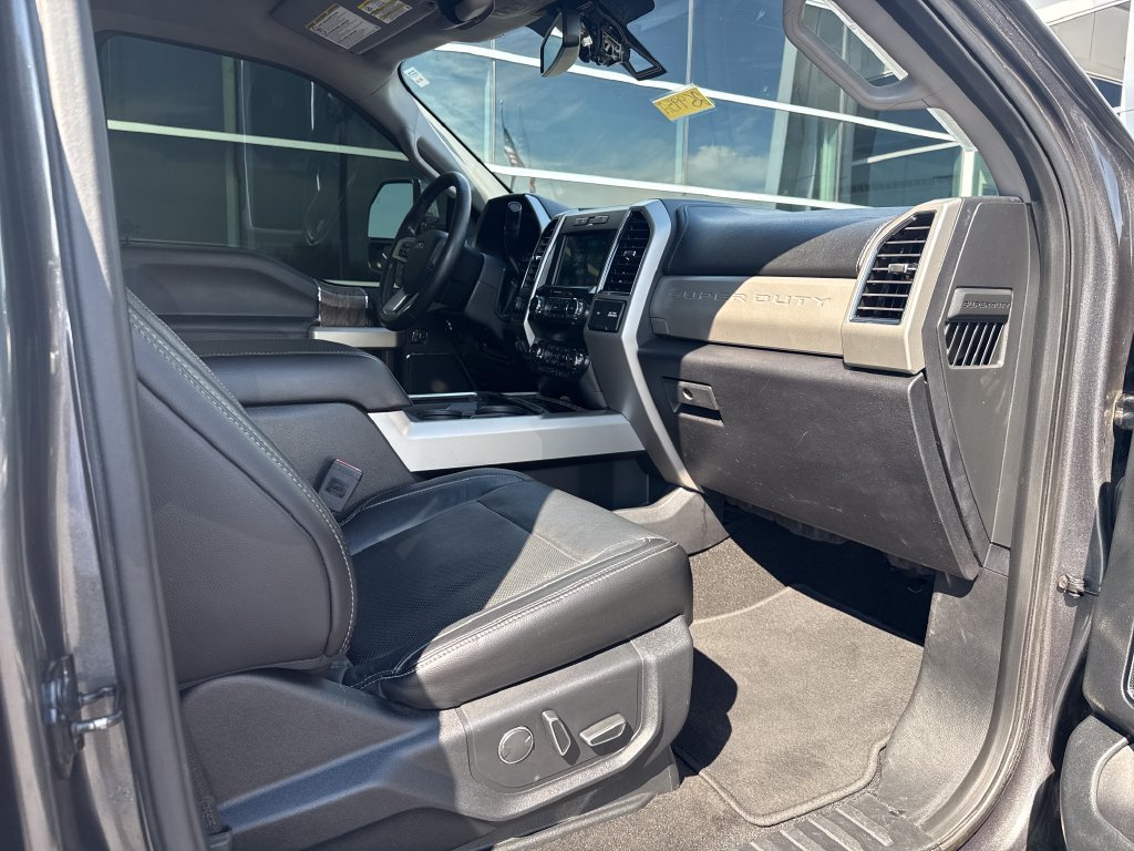 Used 2019 Ford F250 Lariat w/ Lariat Ultimate Package AWD/4WD image 37