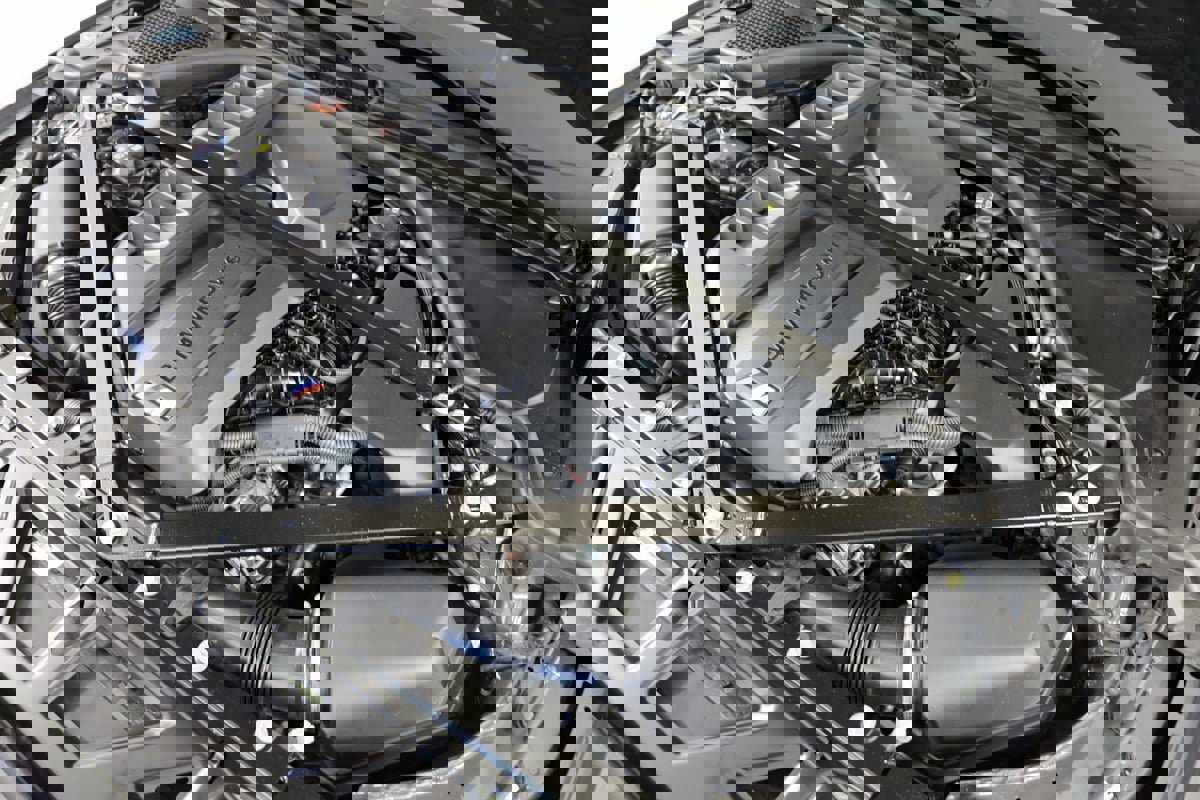 Used 2024 BMW M4 xDrive Competition w/ M Carbon Exterior Package image 38