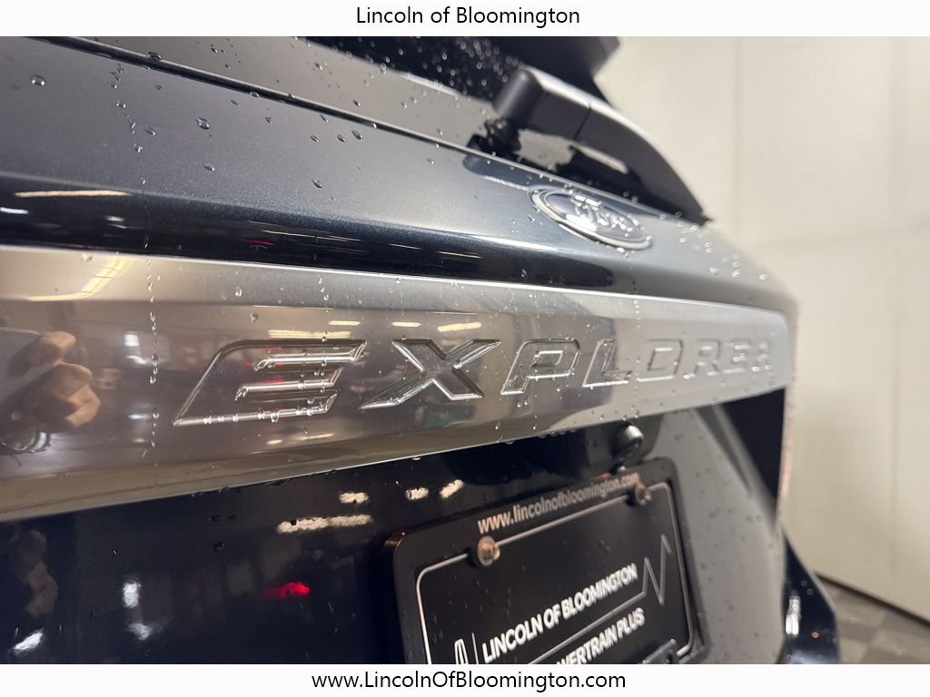 Used 2022 Ford Explorer Platinum w/ Equipment Group 601A image 21