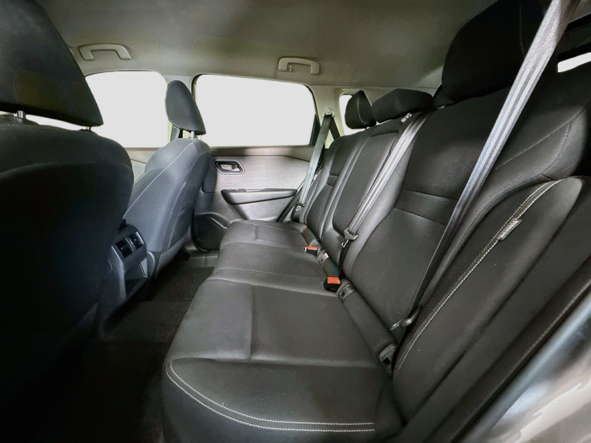 Used 2023 Nissan Rogue S FWD image 25