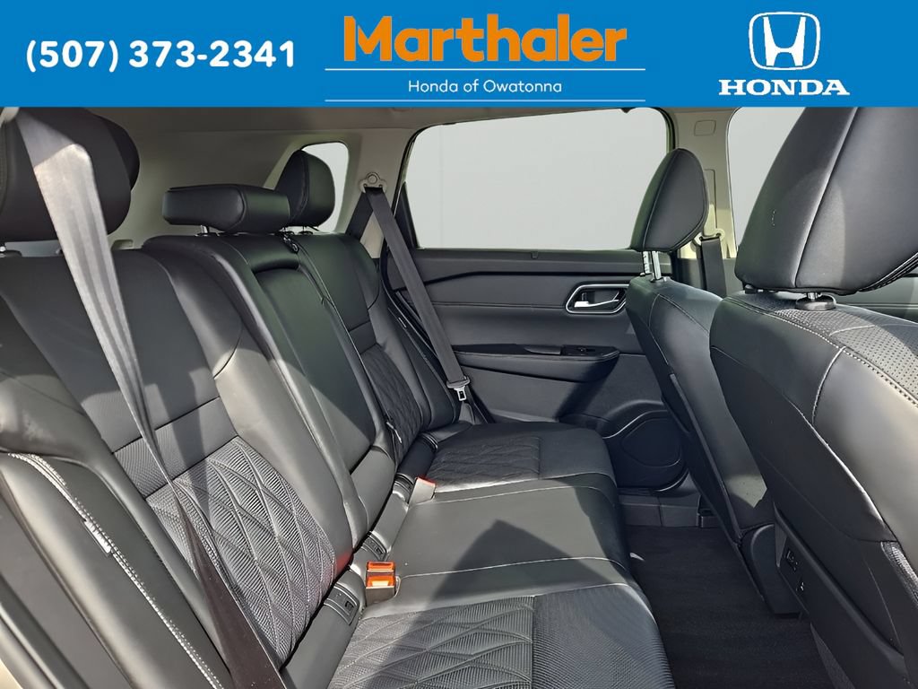 Used 2026 Nissan Rogue Platinum w/ Platinum Premium Package AWD/4WD image 16