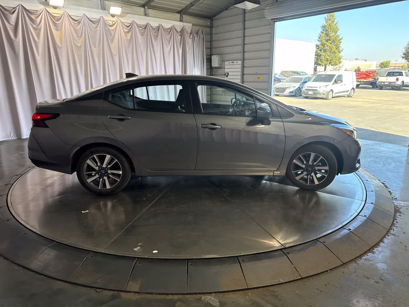 Used 2025 Nissan Versa SV FWD image 4
