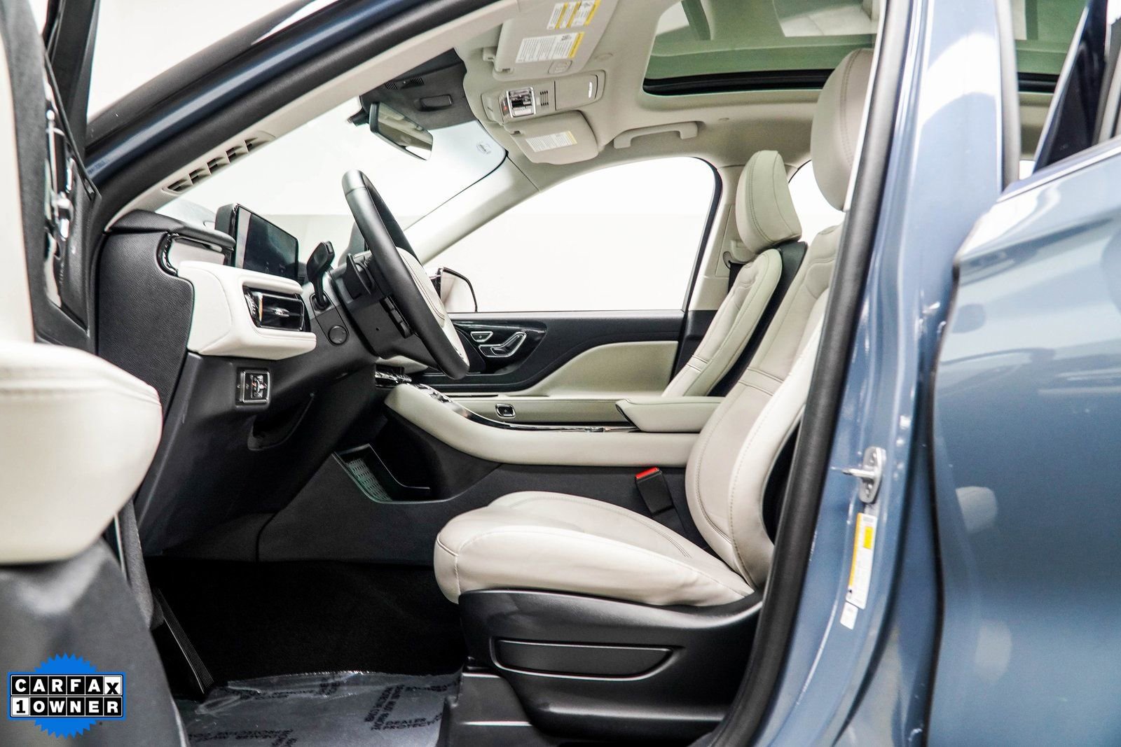 Used 2025 Lincoln Aviator Reserve image 42