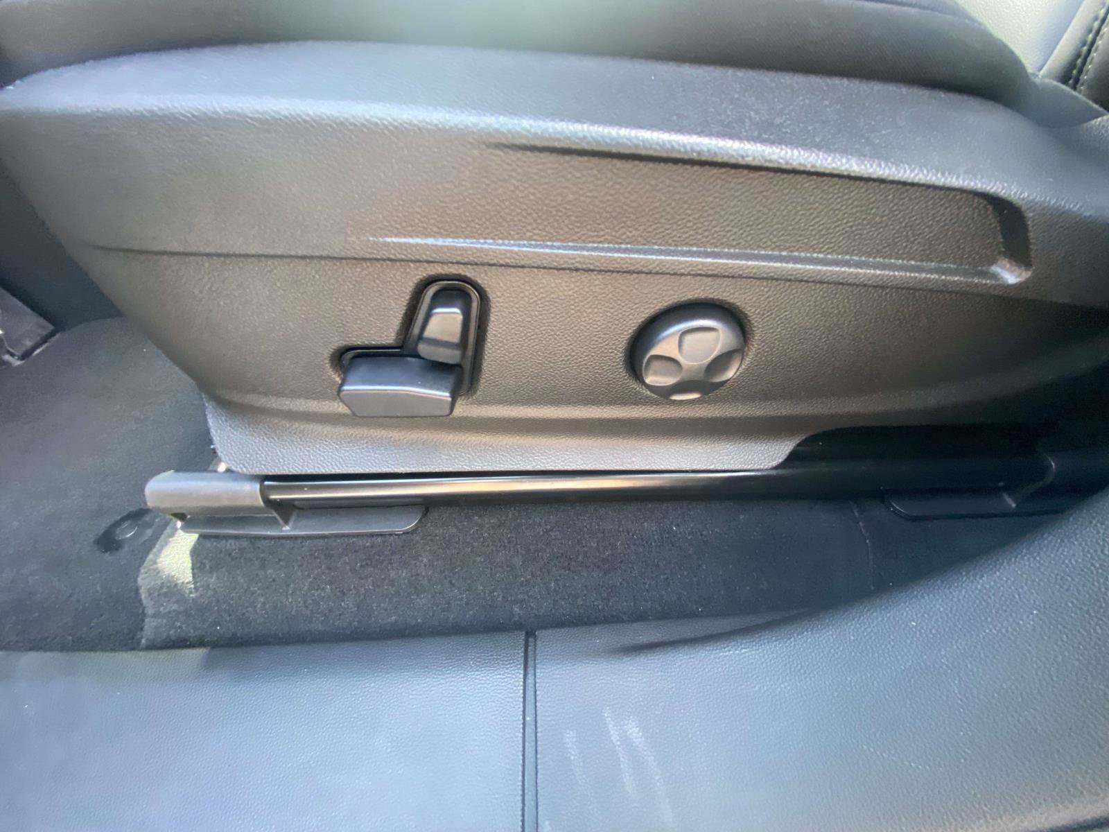 Used 2024 Alfa Romeo Stelvio Ti image 10