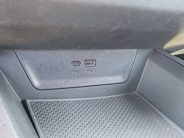 Used 2025 Chevrolet Equinox LT w/ Convenience Package II FWD image 28