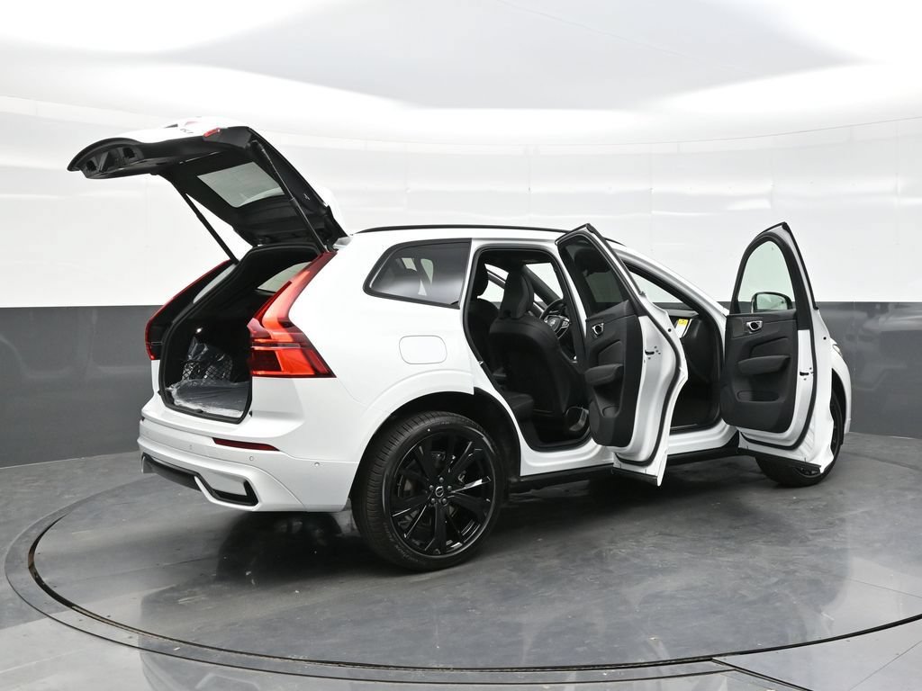 New 2026 Volvo XC60 T8 Ultra w/ Climate Package AWD/4WD image 42