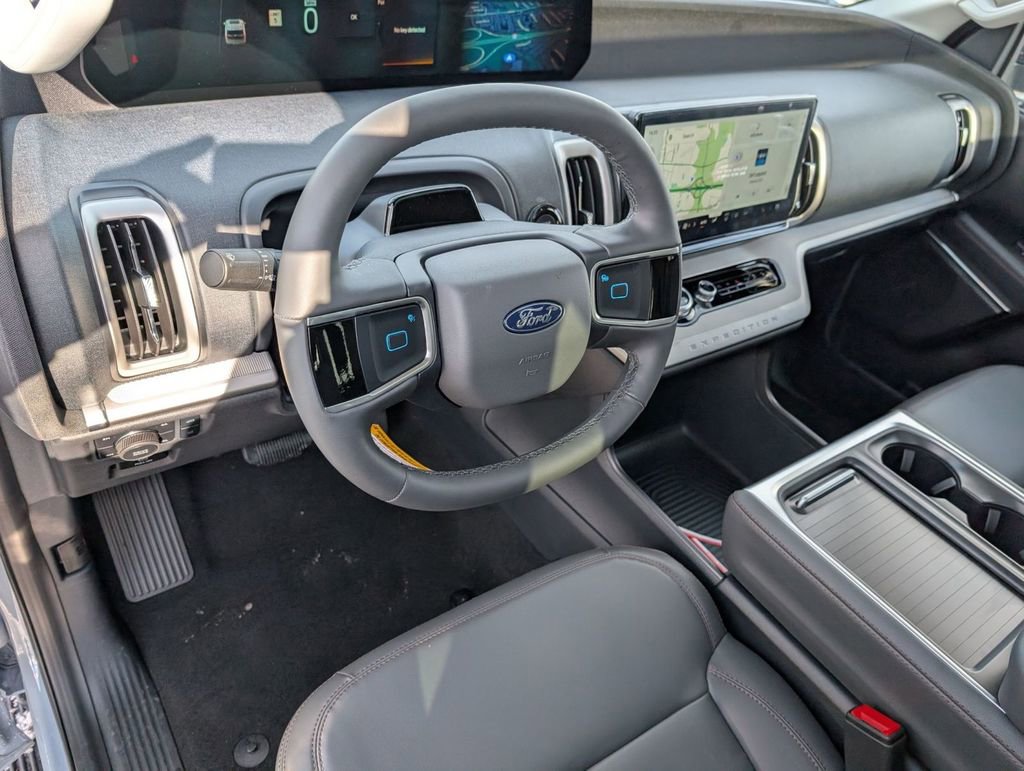 New 2025 Ford Expedition Active image 21