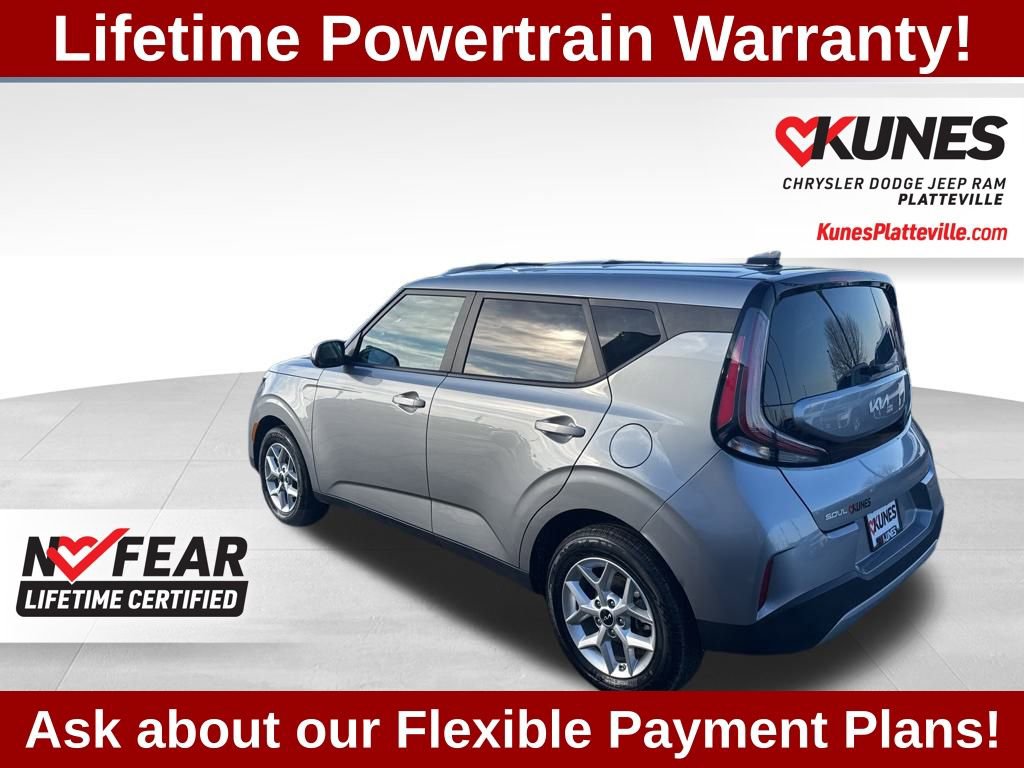 Used 2025 Kia Soul LX image 8