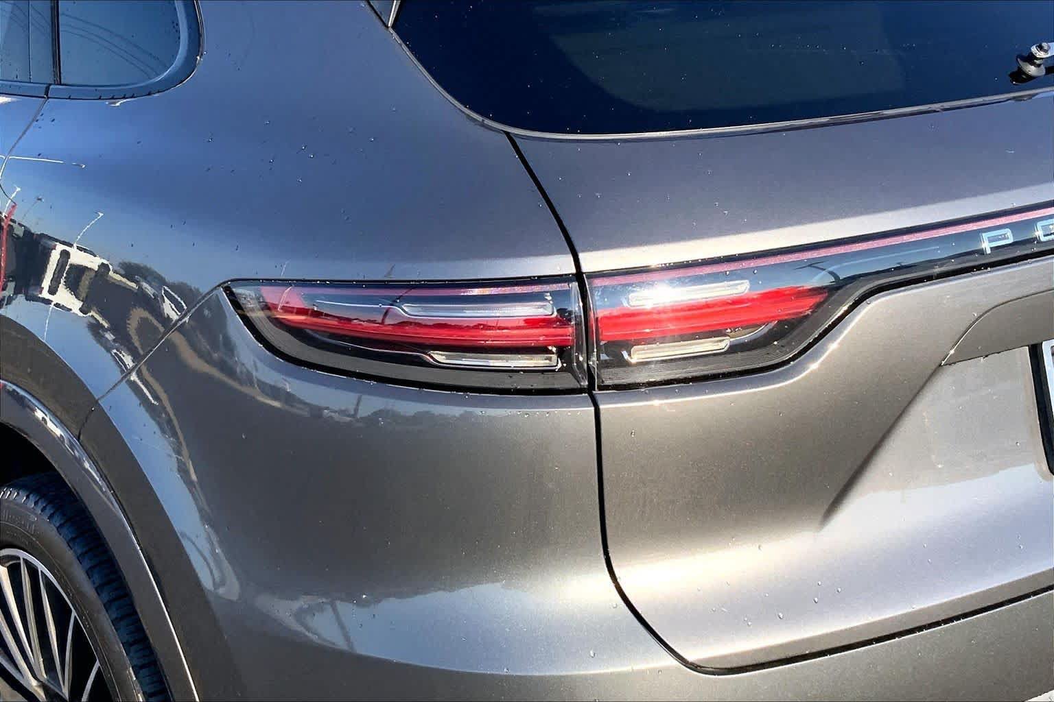 Used 2019 Porsche Cayenne AWD/4WD image 29