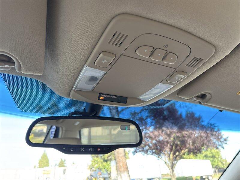 Used 2007 Cadillac DTS w/ Trunk Convenience Package FWD image 42