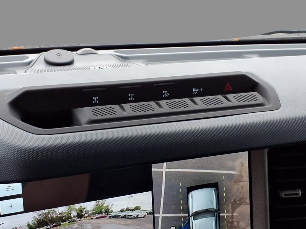 New 2024 Ford Bronco Outer Banks image 24