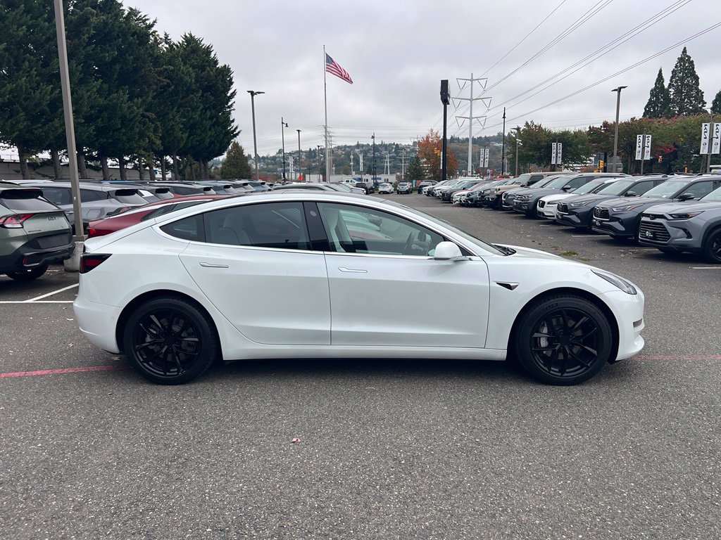 Used 2020 Tesla Model 3 Standard Range Plus RWD image 6
