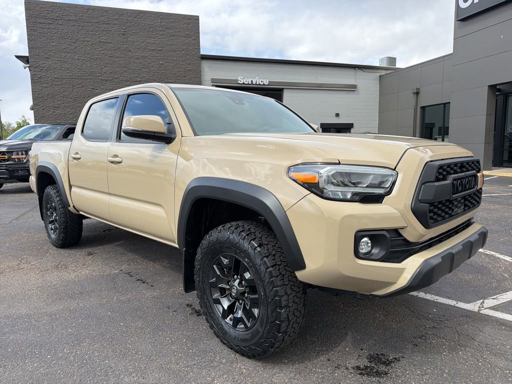 Used 2020 Toyota Tacoma TRD Off-Road w/ TRD Premium Off Road Package AWD/4WD image 2