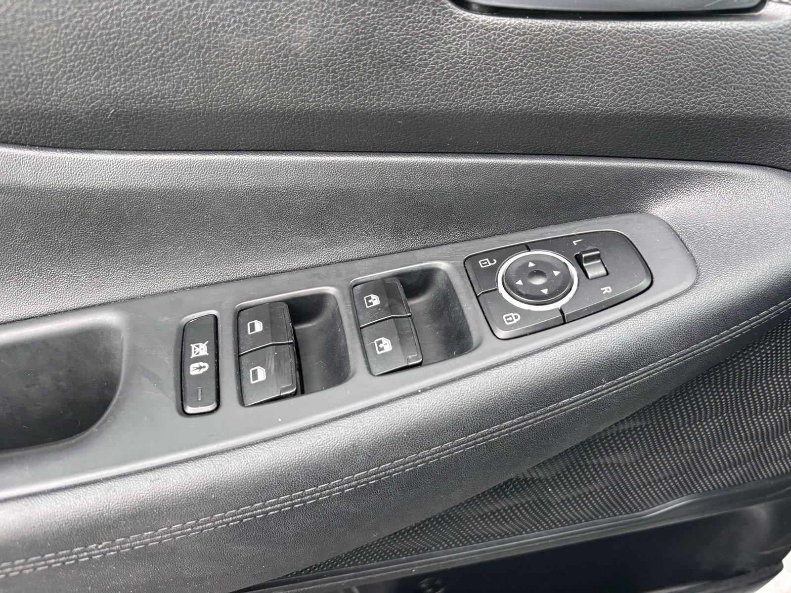 Used 2019 Hyundai Santa Fe SEL image 8