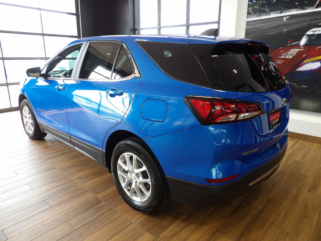 Used 2024 Chevrolet Equinox LT w/ LPO, Floor Liner Package FWD image 8