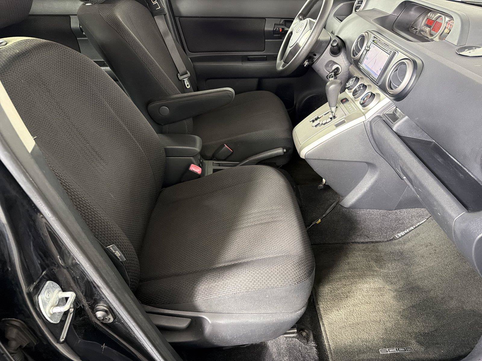 Used 2009 Scion xB FWD image 11