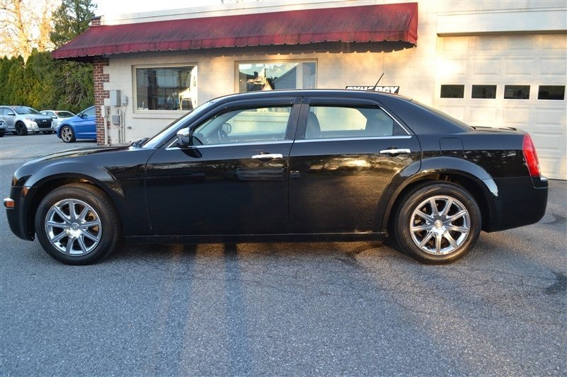Used 2008 Chrysler 300 C image 2