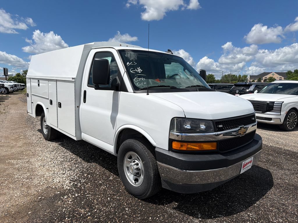 New 2025 Chevrolet Express 3500 w/ Power Convenience Package RWD image 4
