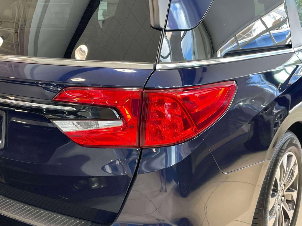 Used 2023 Honda Odyssey EX-L image 4