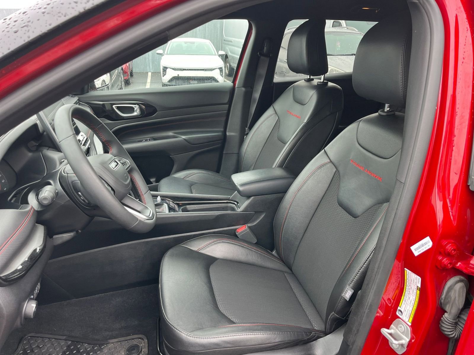 Used 2025 Jeep Compass Trailhawk AWD/4WD image 35
