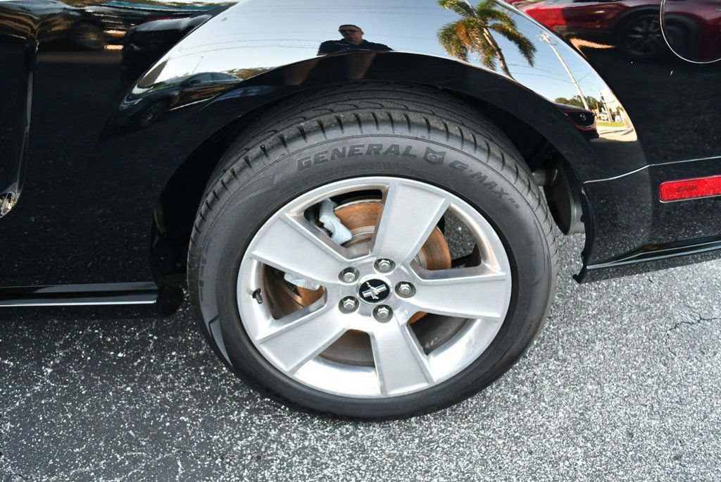 Used 2007 Ford Mustang GT RWD image 70