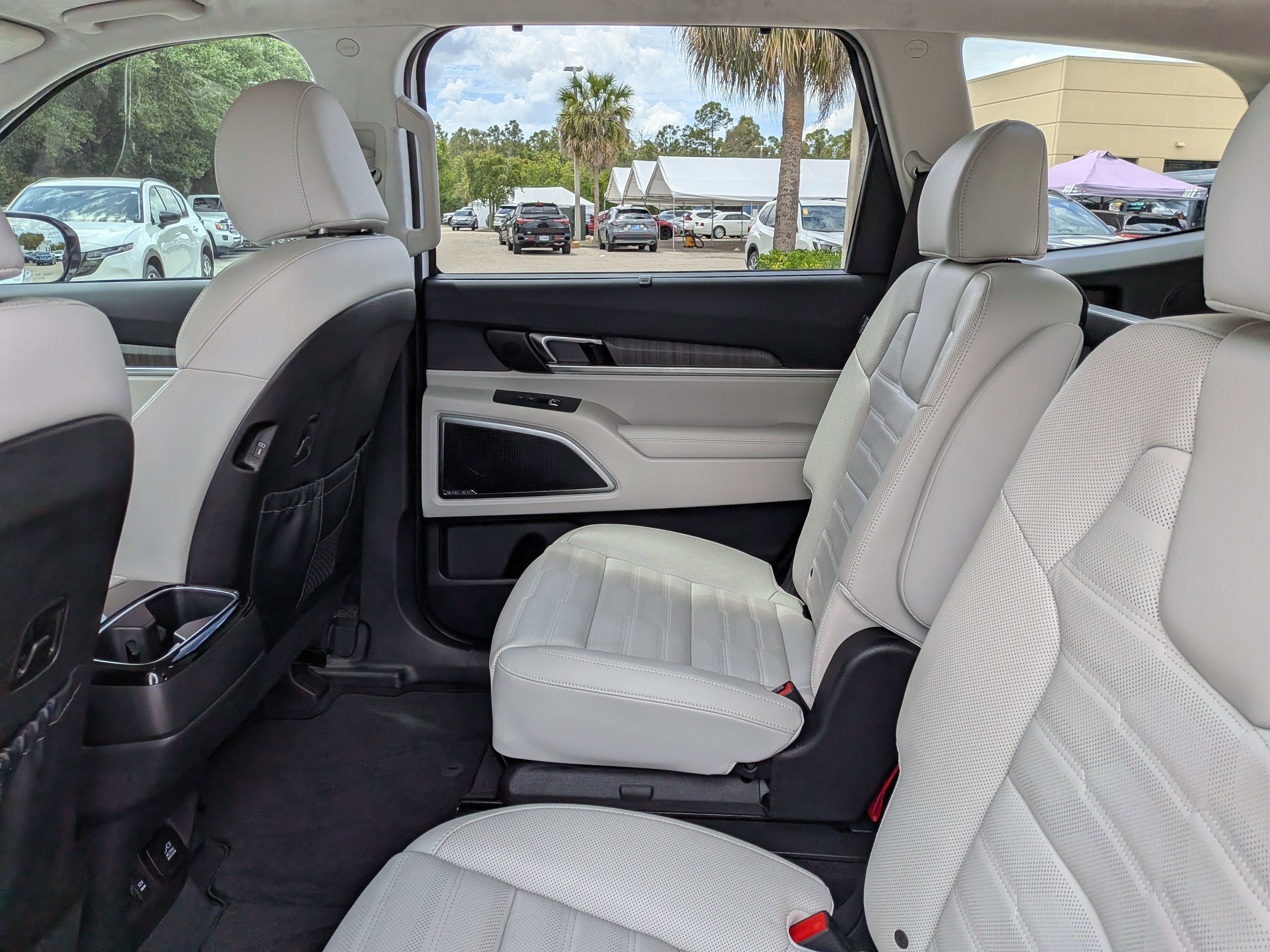 Used 2023 Kia Telluride SX Prestige AWD/4WD image 15