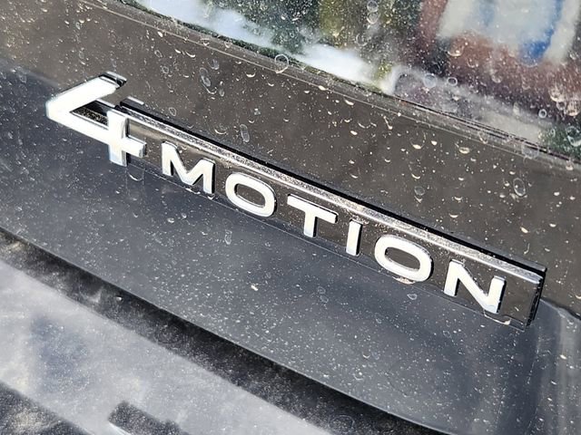 New 2025 Volkswagen Taos SE image 9