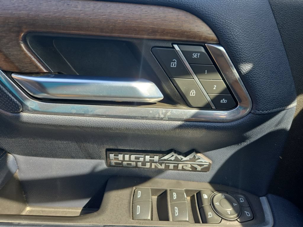 Used 2022 Chevrolet Silverado 1500 High Country w/ Z71 Off-Road Package AWD/4WD image 21
