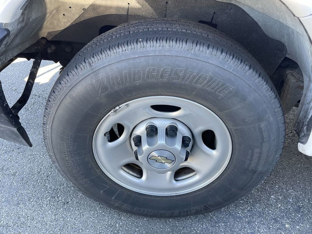 Used 2022 Chevrolet Express 2500 Extended w/ Driver Convenience Package image 2