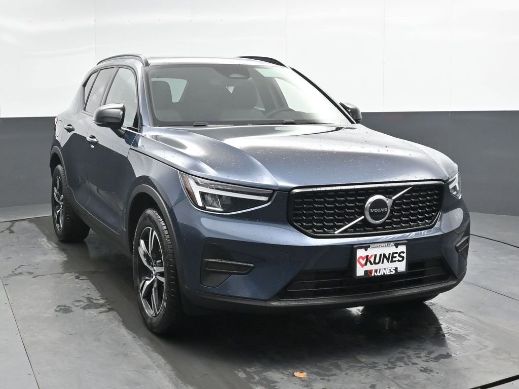 New 2026 Volvo XC40 B5 Core w/ Protection Package Premier image 4