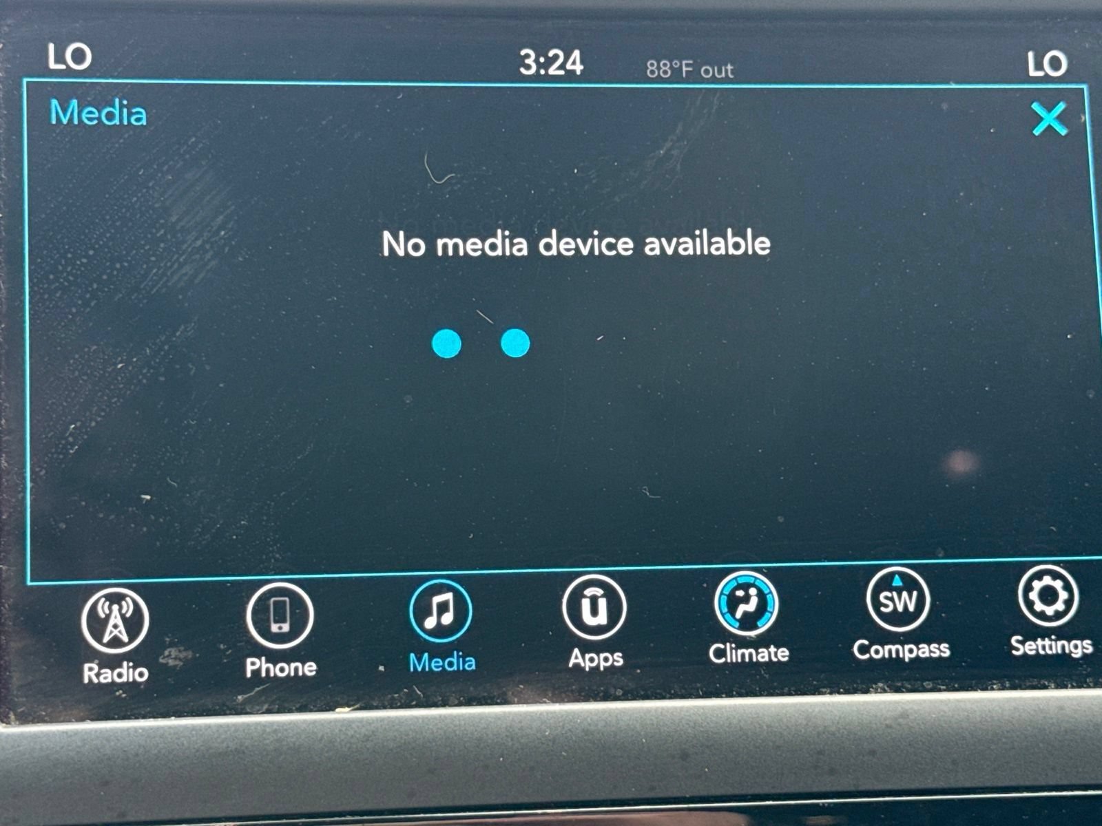 Used 2018 Chrysler Pacifica Touring Plus w/ Tire & Wheel Group FWD image 27