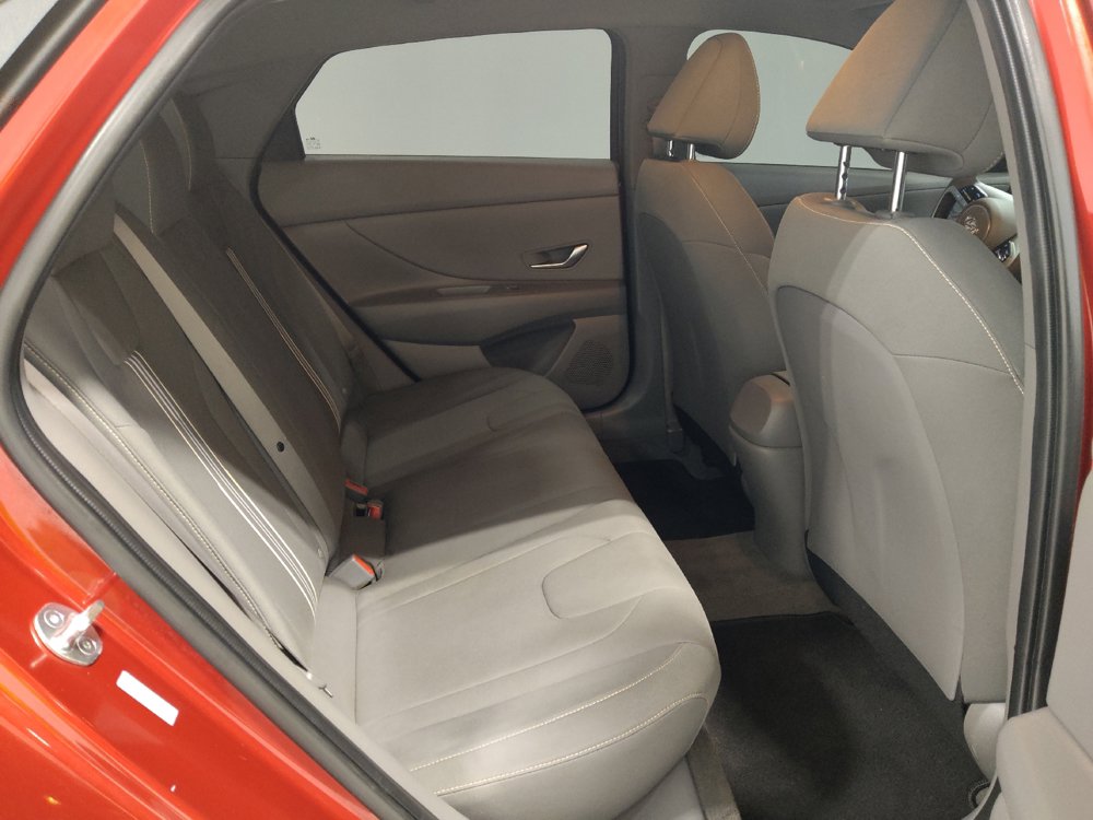 Used 2023 Hyundai Elantra SEL w/ Cargo Package FWD image 19