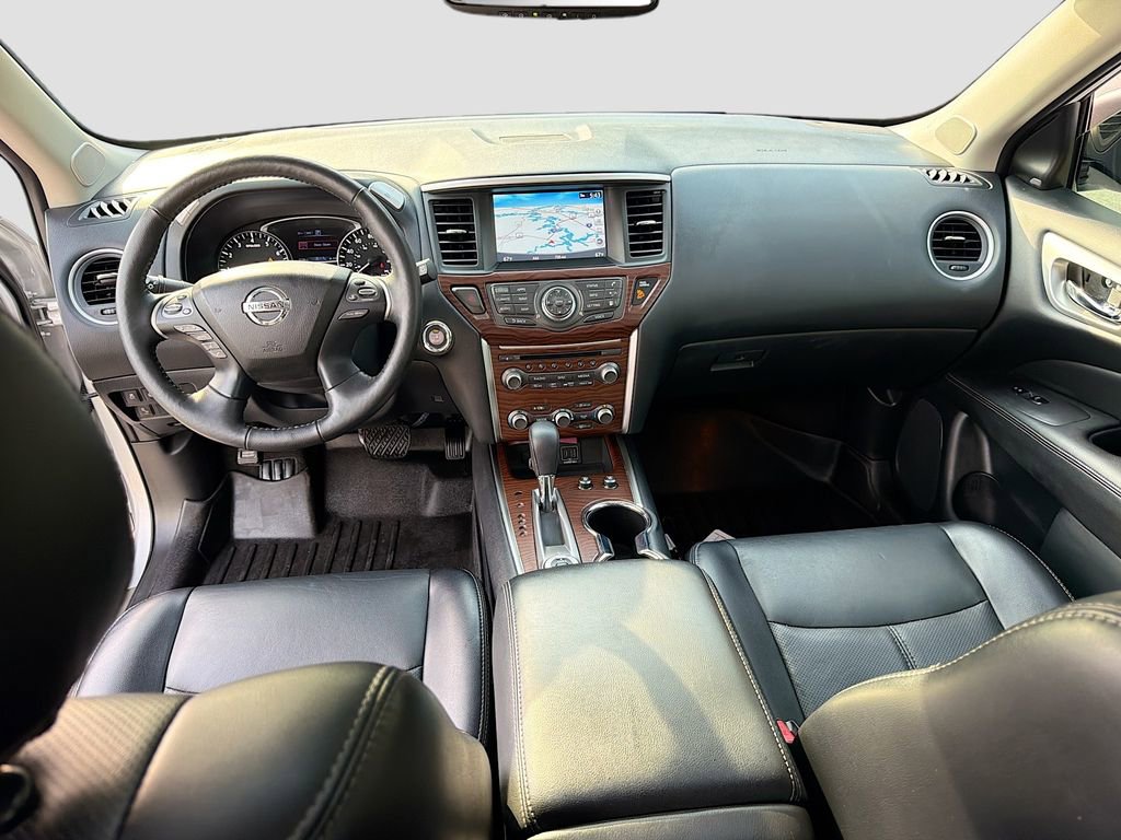 Used 2020 Nissan Pathfinder Platinum image 27
