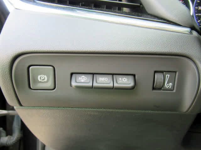 Used 2024 Buick Enclave Avenir w/ Avenir Technology Package image 29