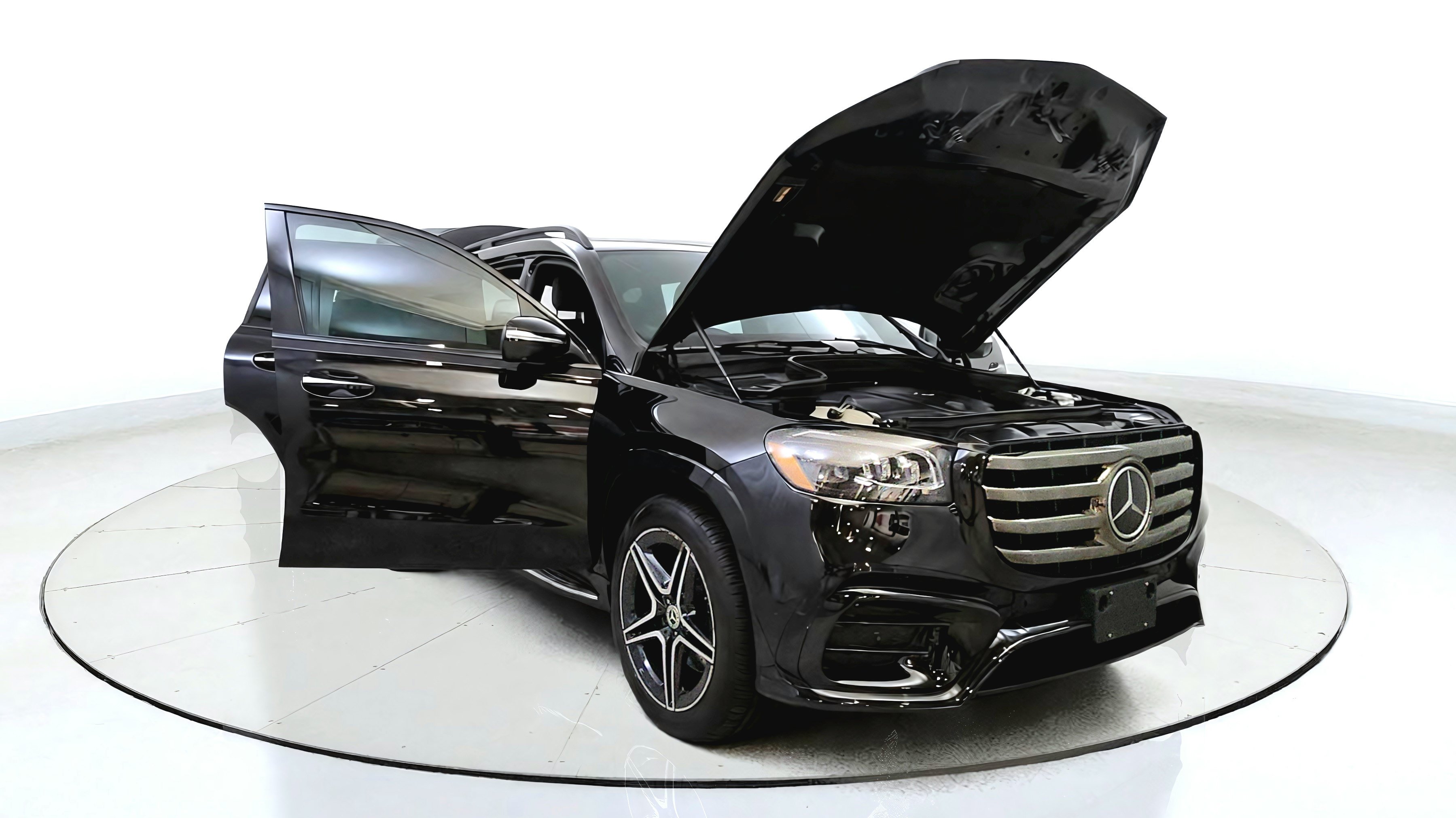 Used 2024 Mercedes-Benz GLS 450 4MATIC w/ AMG Line Exterior image 9