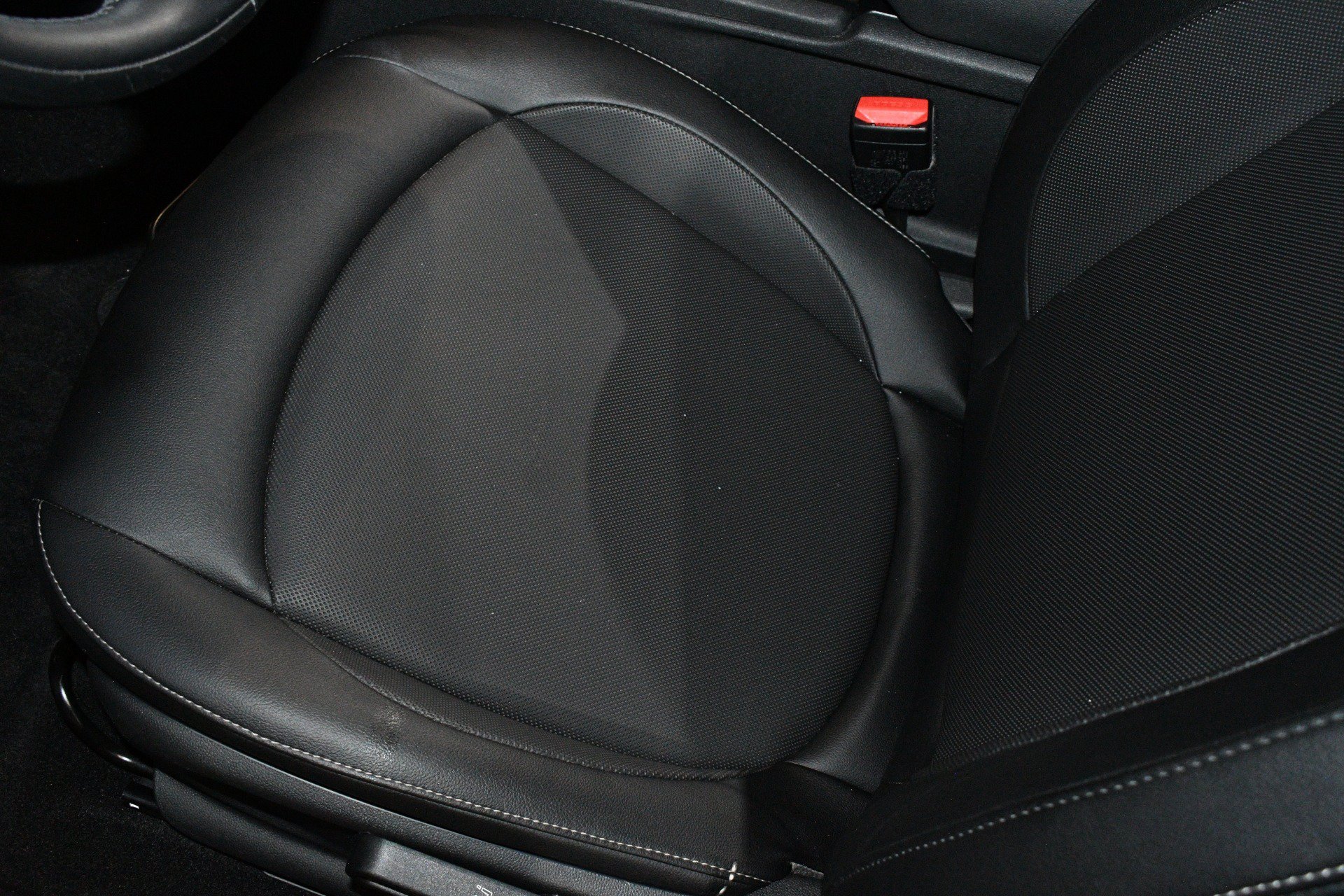 Used 2016 MINI Cooper Clubman FWD image 11