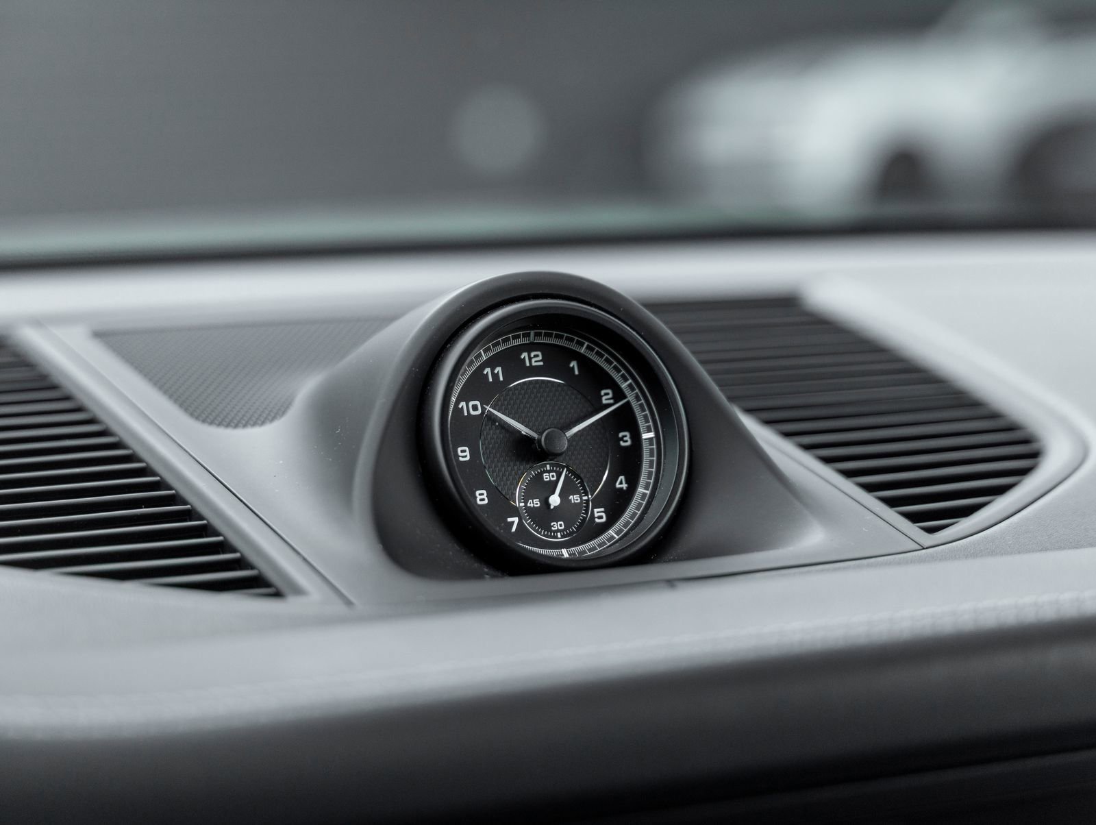 Certified 2023 Porsche Macan image 30