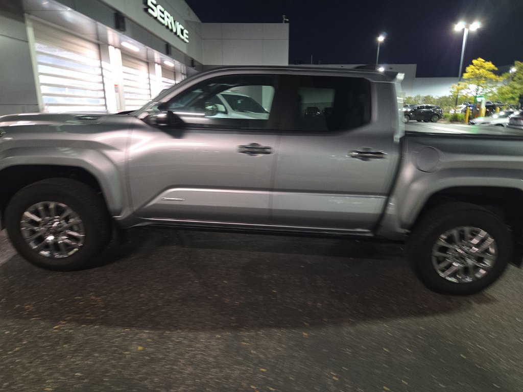 Used 2026 Toyota Tacoma Limited w/ Tow Tech Package AWD/4WD image 4