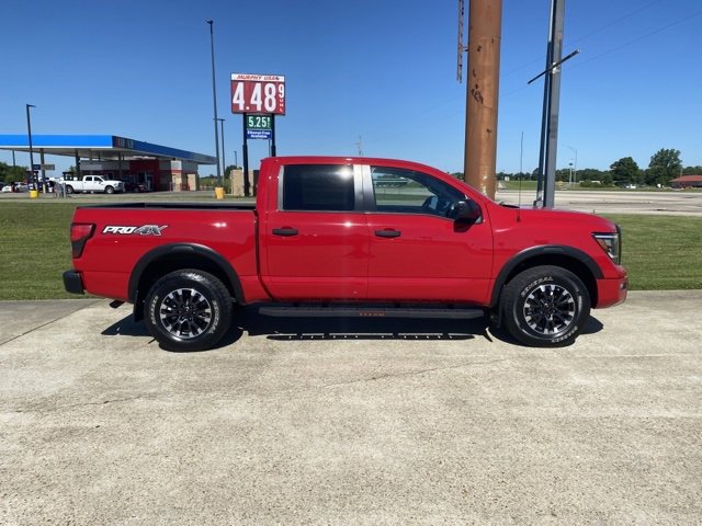Used 2021 Nissan Titan PRO-4X w/ Off Road Protection Package image 2