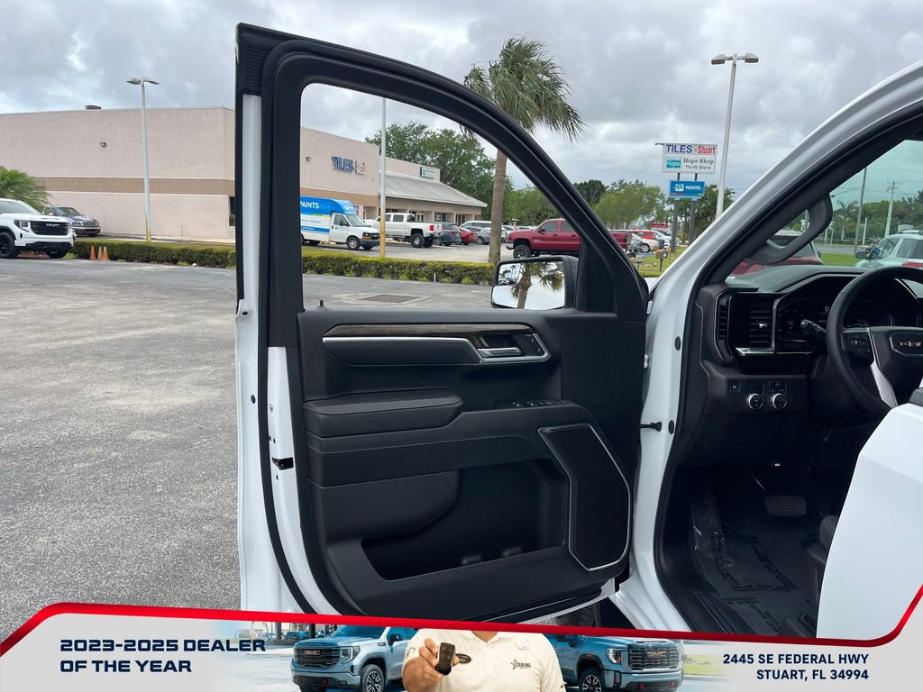 Used 2024 GMC Sierra 1500 Elevation image 10