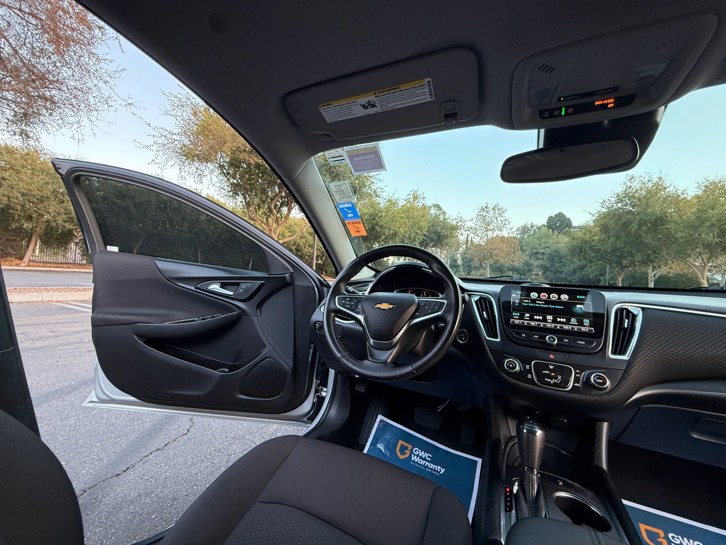 Used 2018 Chevrolet Malibu LT w/ Driver Confidence Package image 35