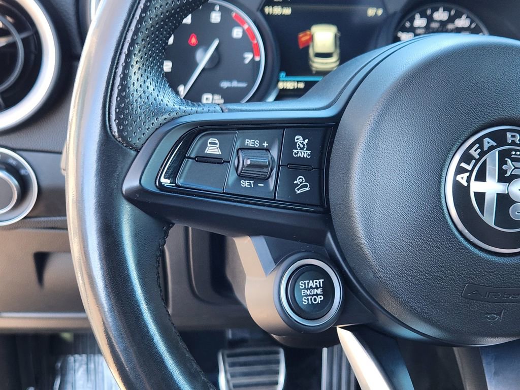 Used 2022 Alfa Romeo Stelvio Ti image 8