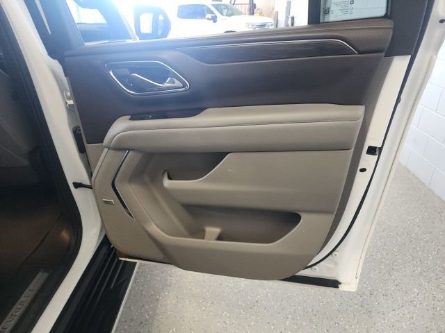 Used 2024 Chevrolet Suburban LT AWD/4WD image 23