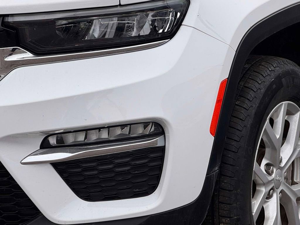 Used 2024 Jeep Grand Cherokee Limited image 6