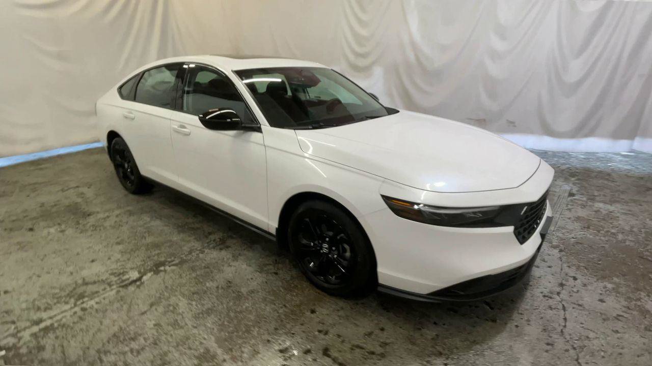 Certified 2025 Honda Accord SE image 2