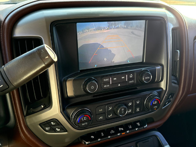 Used 2015 Chevrolet Silverado 2500 High Country w/ Duramax Plus Package AWD/4WD image 25