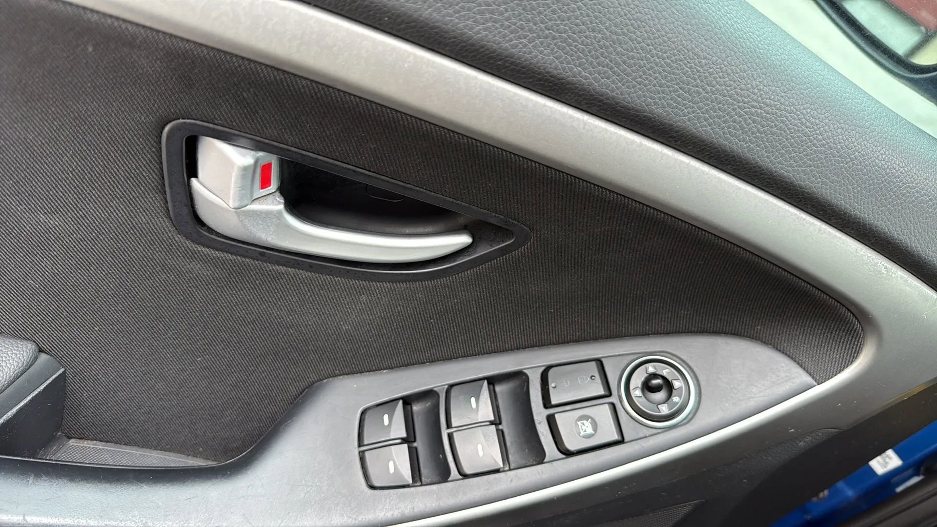 Used 2017 Hyundai Elantra GT FWD image 39