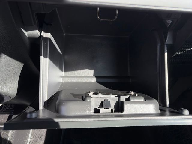 Used 2015 Jeep Wrangler Unlimited Sahara w/ Connectivity Group image 32