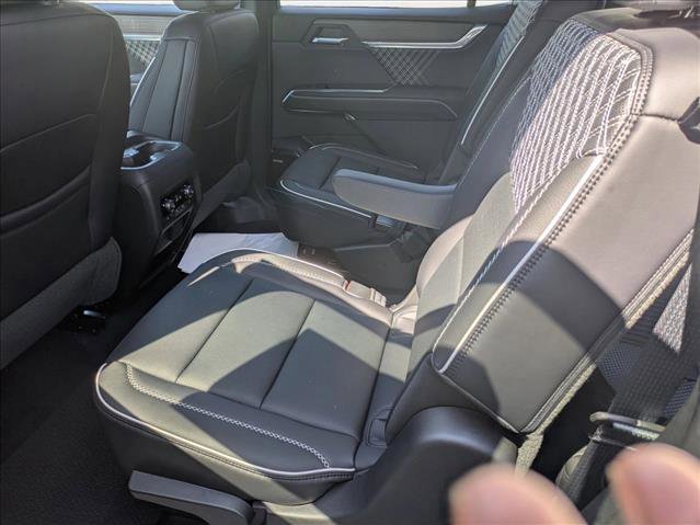 New 2025 GMC Acadia Denali image 18